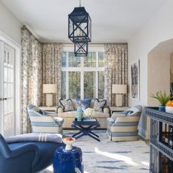 Oomph Lighting Essex Lantern