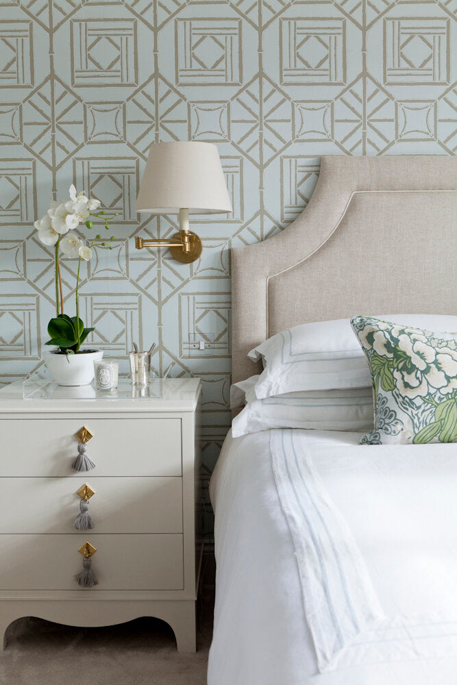 Oomph Tables Tini Easton Nightstand 4 Oomph Tables Tini Easton Nightstand